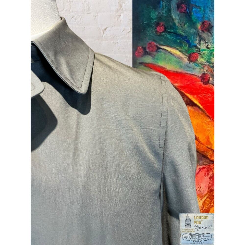 Vintage London Fog Mens 40L Khaki Tan Full Length Trench All Weather Rain Coat - Picture 2 of 15